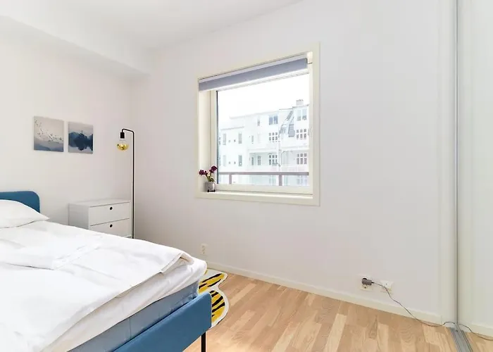 Bergen's Finest: Sleek Oasis With Two Bedroom Μπέργκεν